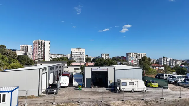 Изглед от Зорница 2