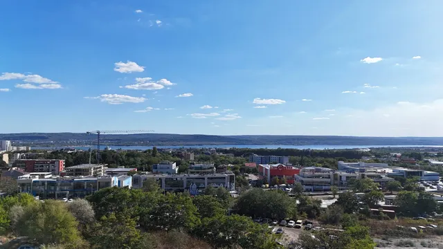 Изглед от Зорница 2